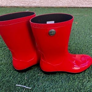 UGG rain boots